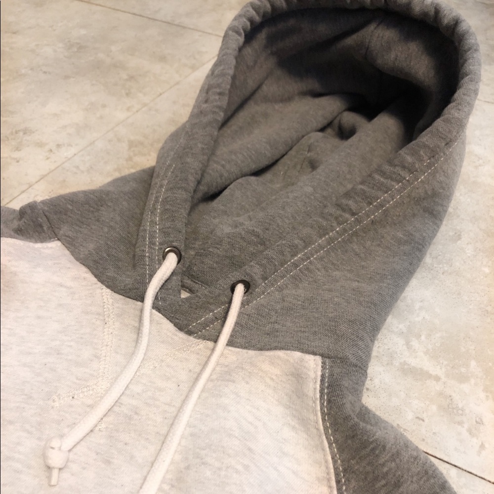 ⬇️ OLD NAVY - Light/Dark Grey Hoodie